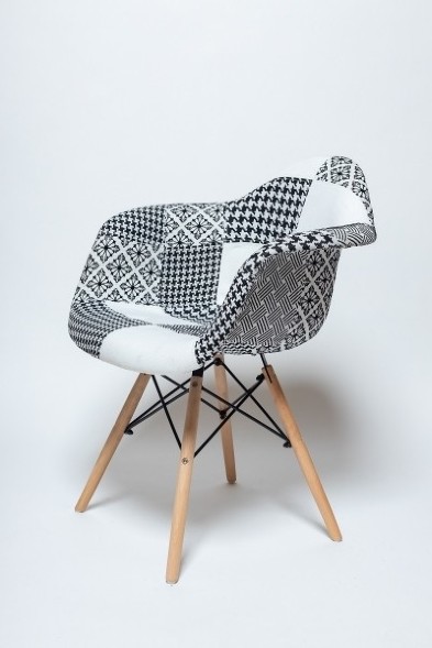 Стул-кресло DAW Patchwork Lounge черно-белый оптом