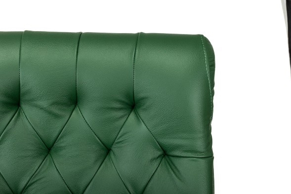 Кресло руководителя Бюрократ T-9928WALNUT  оптом