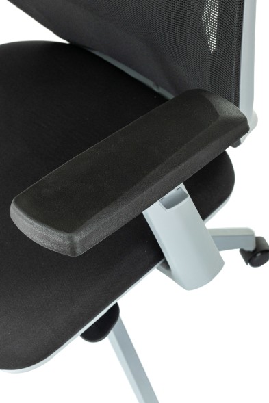 Кресло руководителя Бюрократ MC-G611NL-H черный Elastic-102 с подголов. крестов.4-луч. пластик пластик серый оптом